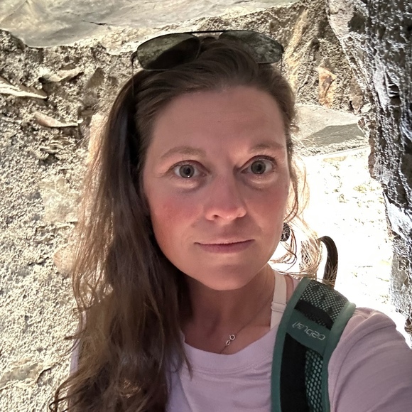 Meet your Posher, Thera - Picture 1 of 1